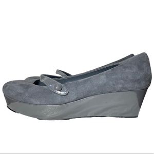 BCBG Platform Y2K 90s Patent Leather Faux Suede Grey Mary Jane Wedges Size 9.5B